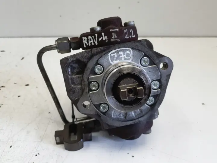 Toyota Avensis T25 2.0 2.2 D4D POMPA WTRYSKOWA paliwa 22100-0R010