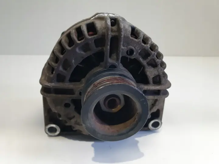 Opel Vectra C lift 1.8 16V ALTERNATOR bosch 0124425050 AL 120A
