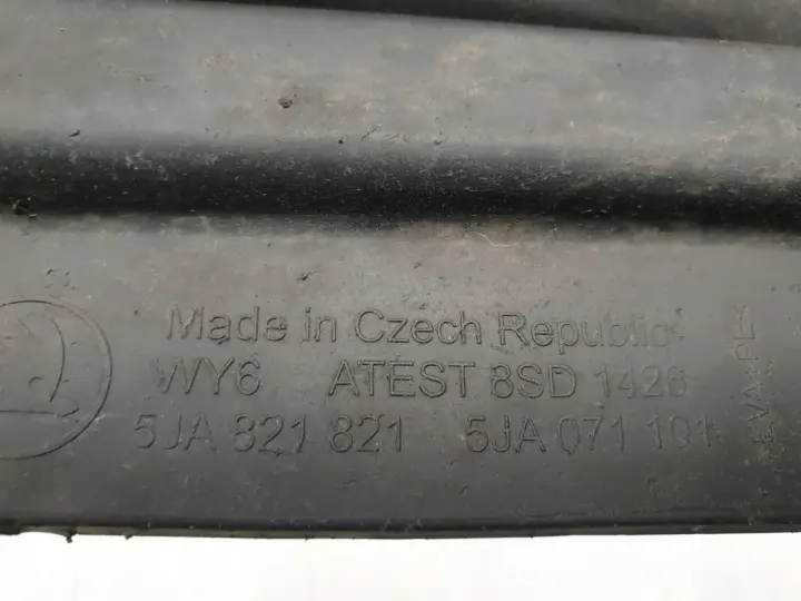 Skoda Rapid CHLAPACZ Prawy tył 5JA821821 5JA071101