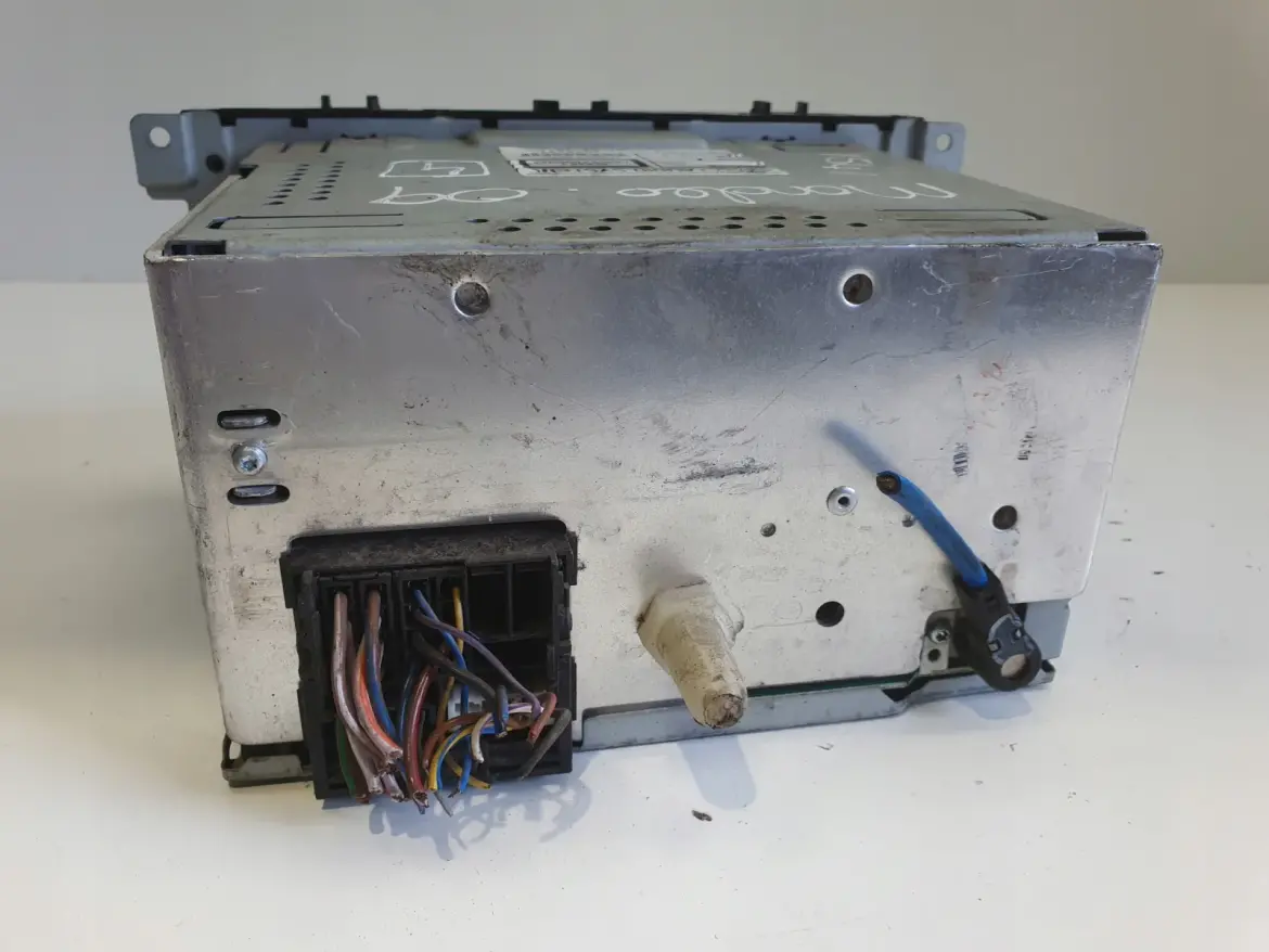 Ford Mondeo MK4 Focus mk2 RADIOODTWATRZACZ CD radio 8S7T-18C815-AC