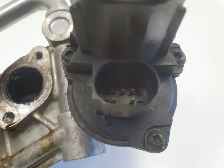 Seat Ibiza IV 1.6 TDI ZAWÓR EGR Chłodniczka spalin 03L131512CE