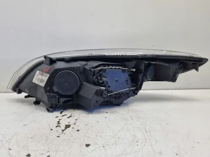 Renault Megane III 08-12r PRZEDNIA LAMPA PRAWA PRAWY PRZÓD 260100017R