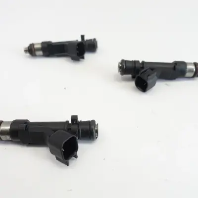 Ford Fiesta MK8 VIII 1.1 12V WTRYSKIWACZ wtrysk