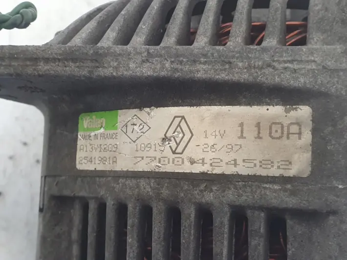 Renault Laguna I 1.8 16V ALTERNATOR 7700424582 valeo 110A