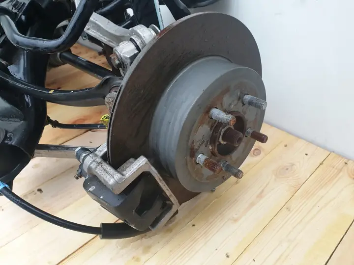 Dodge Challenger 3.6 V6 15- TYLNE ZAWIESZENIE TYŁ