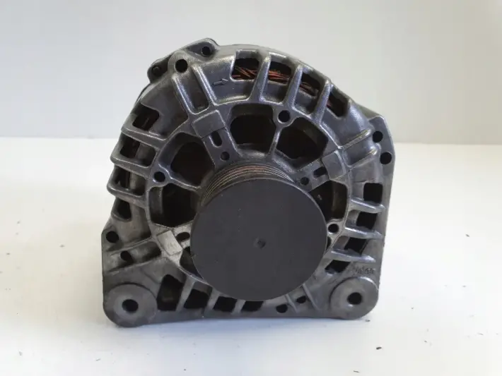 Renault Laguna II 1.9 DCI ALTERNATOR 8200162474 valeo 125A
