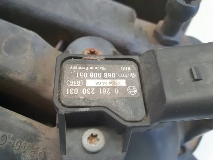 Audi A3 II 8P 1.6 8V KOLEKTOR SSĄCY