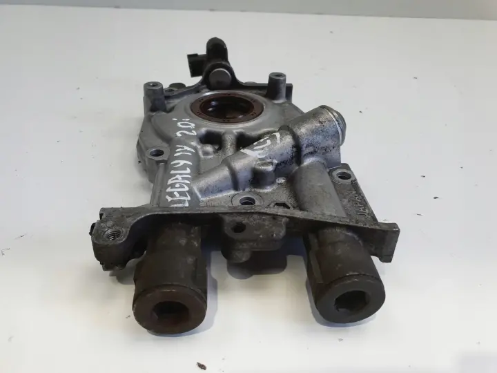 Subaru Legacy IV 2.0 B POMPOA OLEJU olejowa