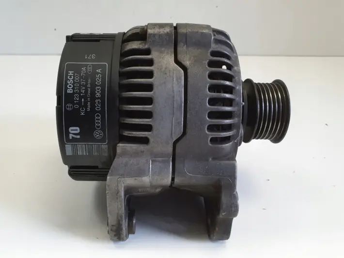 Audi 80 B4 1.9 TDI ALTERNATOR bosch 028903025A 0123310007 70A