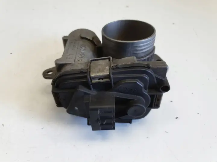 Citroen C4 1.4 16V PRZEPUSTNICA 9647925480