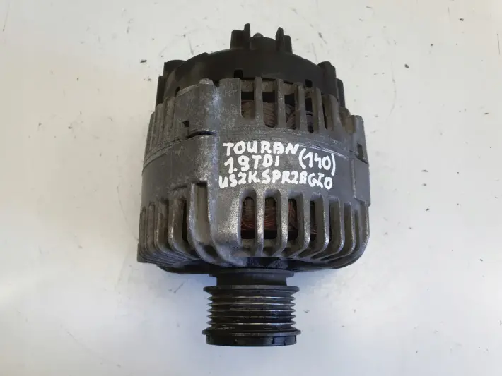 VW Touran 1.9 TDI ALTERNATOR valeo 06F903023C 140A