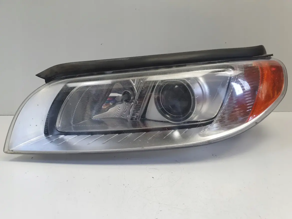 Volvo S80 II V70 III PRZEDNIA LAMPA LEWA lewy przód 31214347