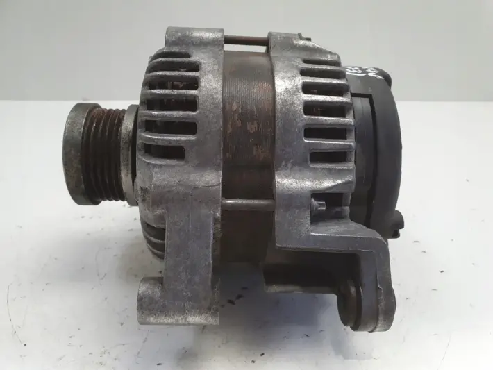 Opel Astra IV J 1.4 T turbo ALTERNATOR 13581885 100A