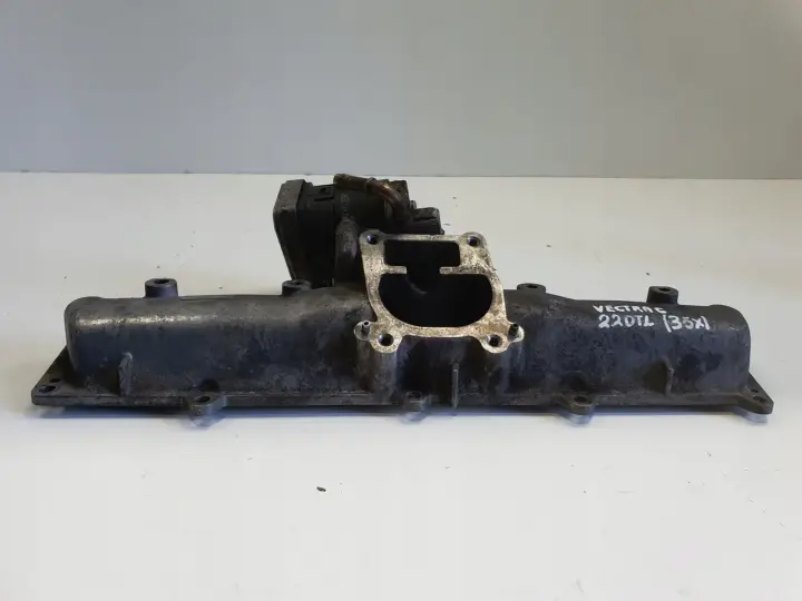 Opel Vectra C 2.2 DTI ZAWÓR EGR kolektor 00005321A7
