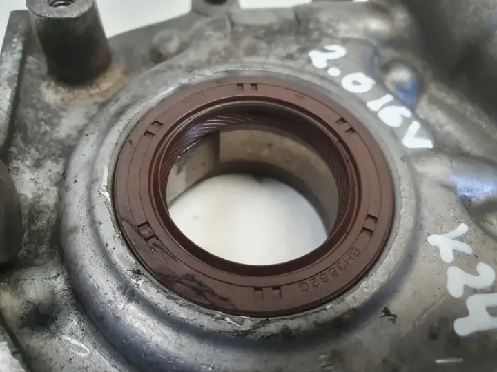 Subaru Forester II 2.0 T POMPA OLEJU olejowa