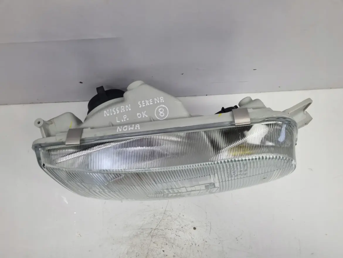 Nissan Serena 92-98r PRZEDNIA LAMPA PRAWA PRAWY PRZÓD nowa euro 215-1166R