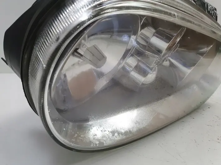 VW Golf IV 97-06 PRZEDNIA LAMPA PRAWA prawy przód anglik