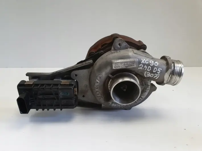 Volvo XC90 2.4 D5 TURBOSPRĘŻARKA 30757079