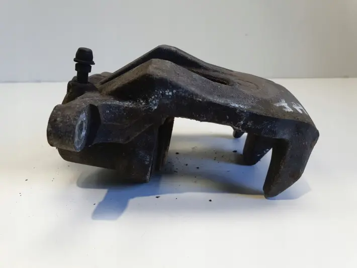 Lexus RX RAV4 PRZEDNI ZACISK HAMULCOWY prawy przód Pasażera