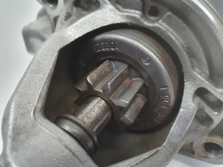 Mercedes W203 2.3 K ROZRUSZNIK 0001107403 bosch