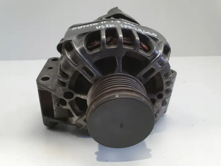 Fiat Punto II 1.3 M-JET ALTERNATOR valeo 46823547
