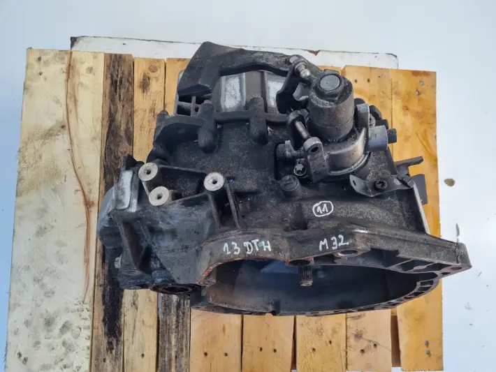 Opel Corsa D 1.3 CDTI SKRZYNIA BIEGÓW manualna MANUAL M32