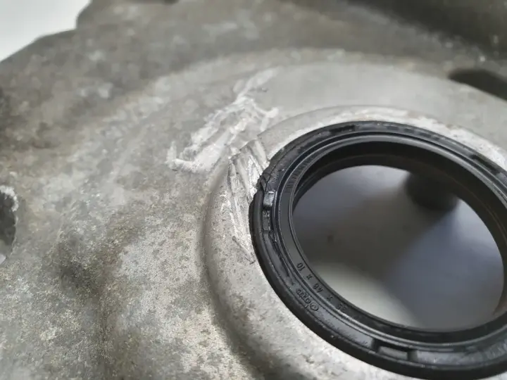 Skoda Fabia II Polo IV 1.2 6V OSŁONA ROZRZĄDU Pokrywa 03D109211 P/Q