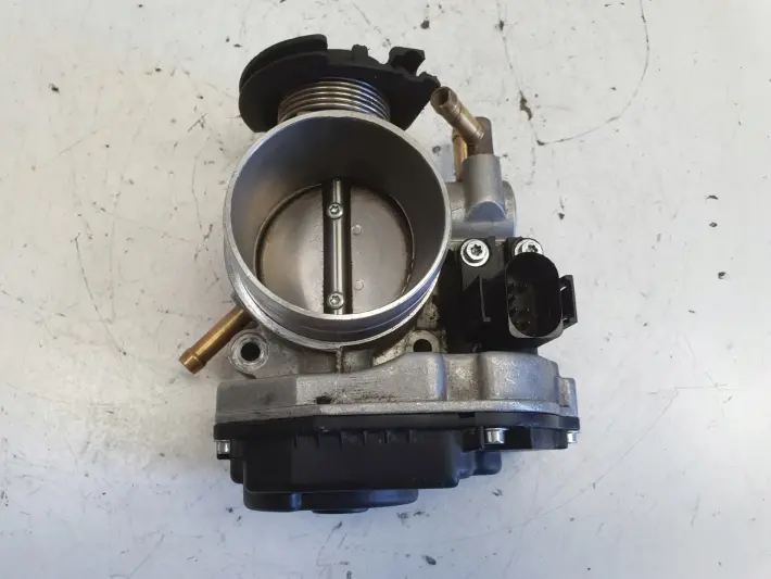 Audi A3 8L 1.6 8V PRZEPUSTNICA ENGITECH 310009