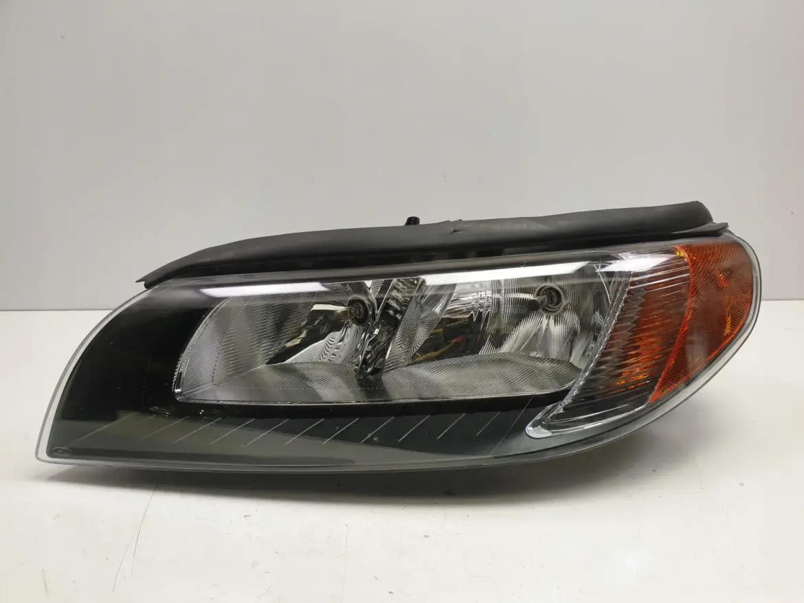 Volvo S80 II PRZEDNIA LAMPA LEWA lewy przód EUROPA