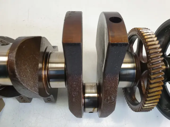 VW Polo IV 1.2 12V WAŁ KORBOWY AZQ 64KM