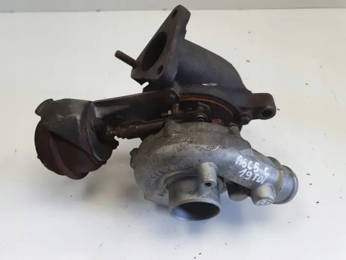 Audi A6 C5 1.9 TDI TURBOSPRĘŻARKA turbo 028145702R
