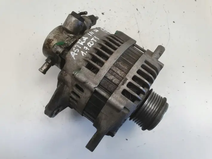 Opel Astra III H 1.7 CDTI ALTERNATOR pompa vacum