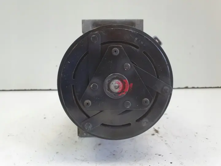 07054773e33645c4e7c6e6b2b74d916d