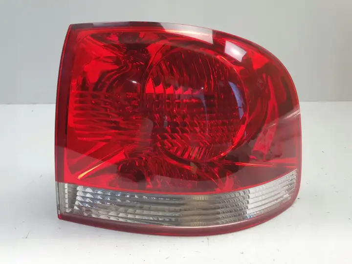 Vw Touareg I 02-06 TYLNA LAMPA PRAWA prawy tył pasażera 28258002