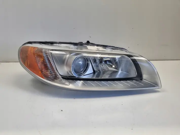 Volvo S80 II V70 III XC70 II PRZEDNIA LAMPA PRAWA PRAWY PRZÓD 31214348