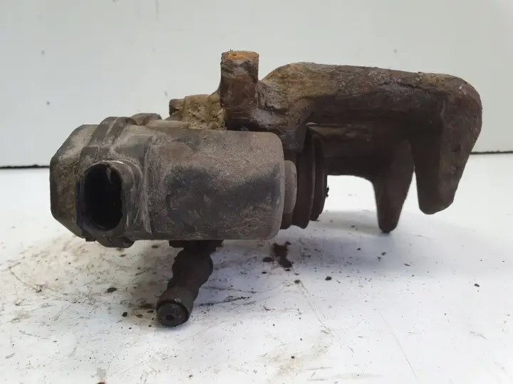 Audi Q5 TYLNY ZACISK HAMULCOWY lewy tył PASAŻERA