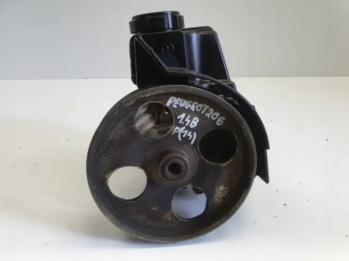 Peugeot 206 1.4 8V POMPA WSPOMAGANIA