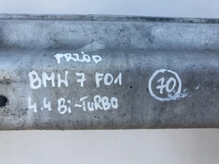 BMW F01 750 i 4.4 BITURBO SANKI BELKA POD SILNIK