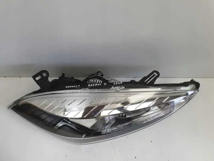 Renault Megane III 12-16r PRZEDNIA LAMPA LEWA lewy przód 260607305R