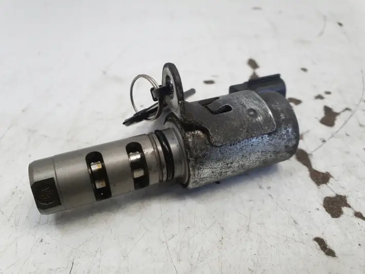 Ford C-Max II 1.6 16V 10-19r ZAWÓR FAZ ROZRZĄDU 4M5G6L713AE