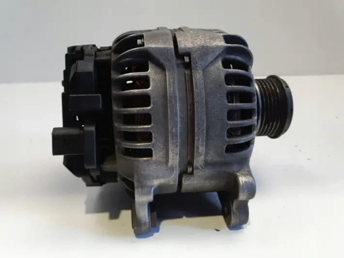 Audi TT 1.8 T ALTERNATOR bosch 028903030 120A