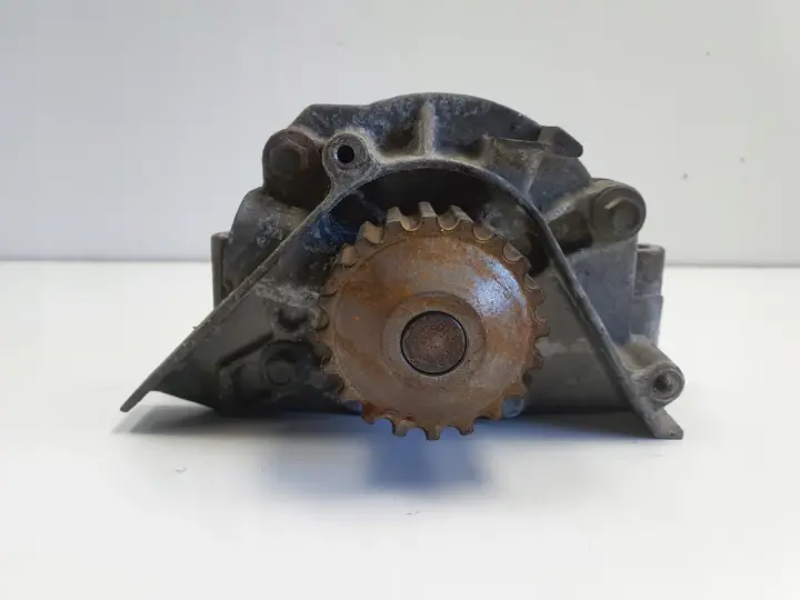 Citroen C5 III 2.0 16V RFJ OBUDOWA POMPY WODY pompa wody 9670557580