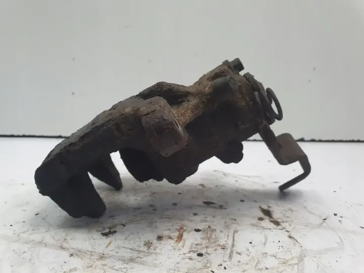 Renault Master III TYLNY ZACISK HAMULCOWY lewy tył KIEROWCY