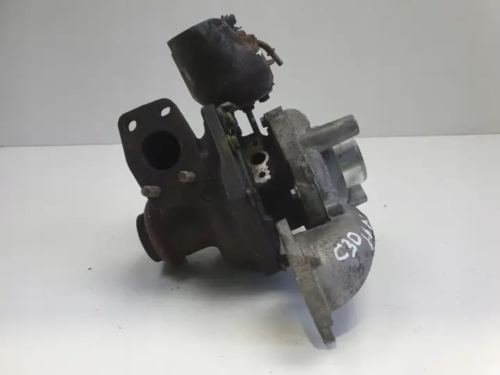 VOLVO C30 V40 S40 V50 S60 II 1.6 D2 TURBOSPRĘŻARKA turbo 9686120680