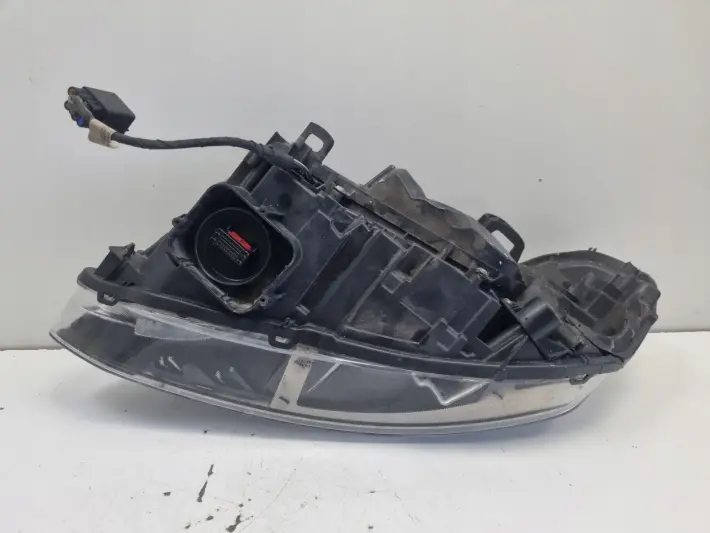 Volvo XC60 13-17r LIFT PRZEDNIA LAMPA PRAWA PRAWY PRZÓD LED europa 31420250