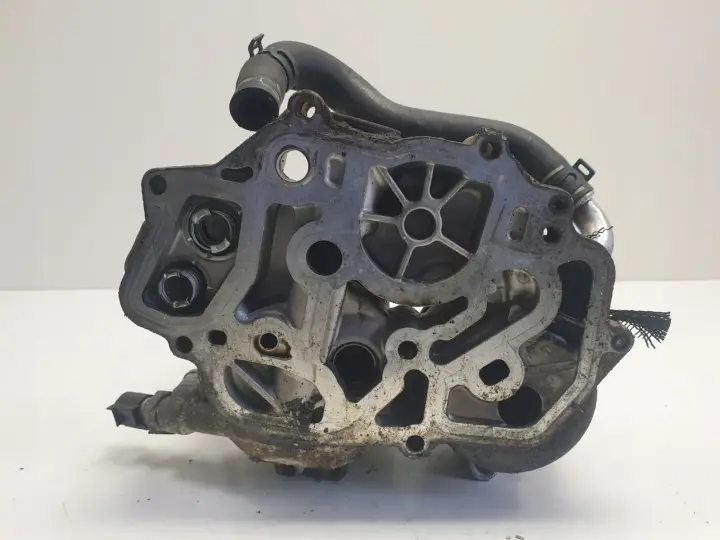 Audi A6 C6 2.7 TDI PODSTAWA FILTRA Oleju obudowa