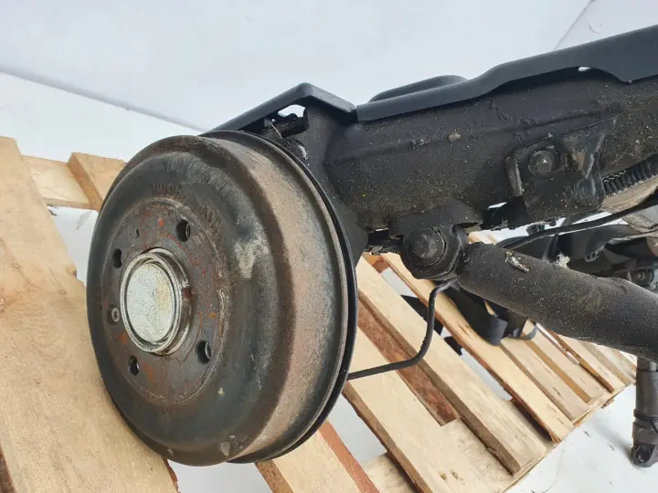 Opel Corsa F 1.2 TYLNA BELKA ZAWIESZENIA OŚ ŁADNA