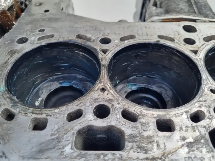 DÓŁ SILNIKA BLOK WAŁ KORBOWY BMW E90 E91 E60 E61 E87 2.0 D DIESEL N47D20A