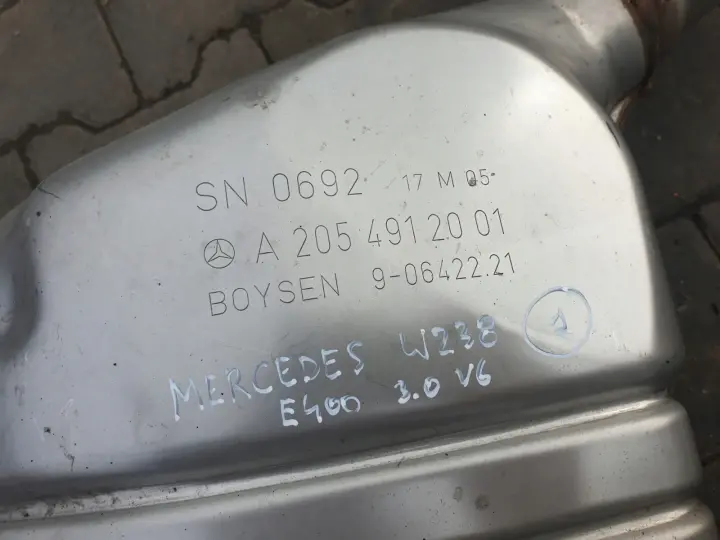 Mercedes W238 COUPE 3.0 V6 AMG TŁUMIK LEWY TYŁ