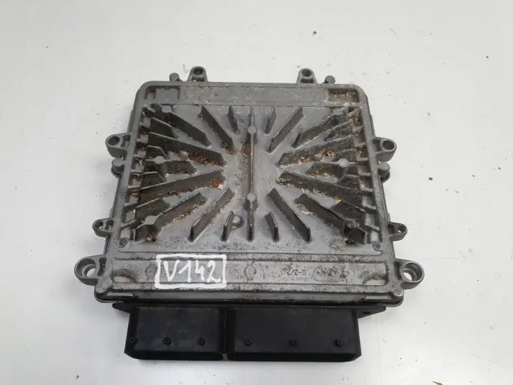 Volvo S60 II V40 II 2.0 D3 STEROWNIK SILNIKA komputer 31336983 0281018414